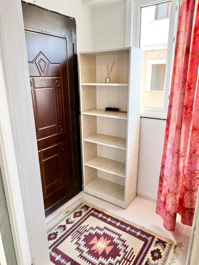 Apartment Very Close To Bosphorus, Beautiful 2 1 Salon Flat, Excellent Location *