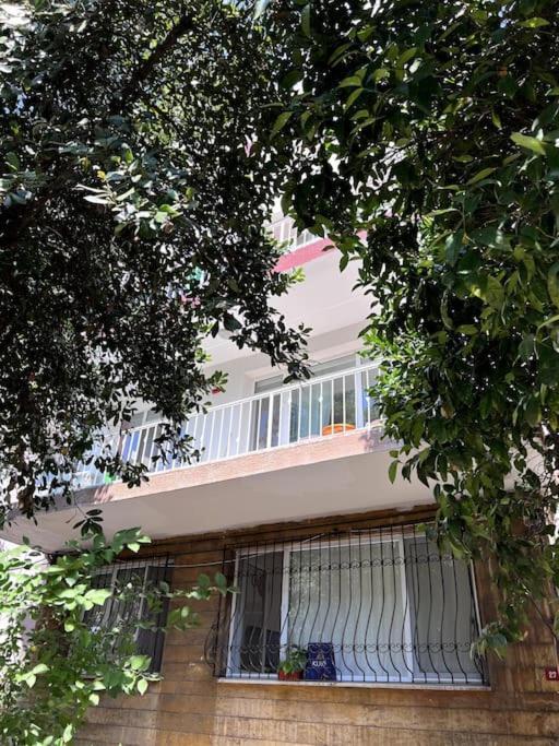 Very Close To Bosphorus, Beautiful 2 1 Salon Flat, Excellent Location Apartment