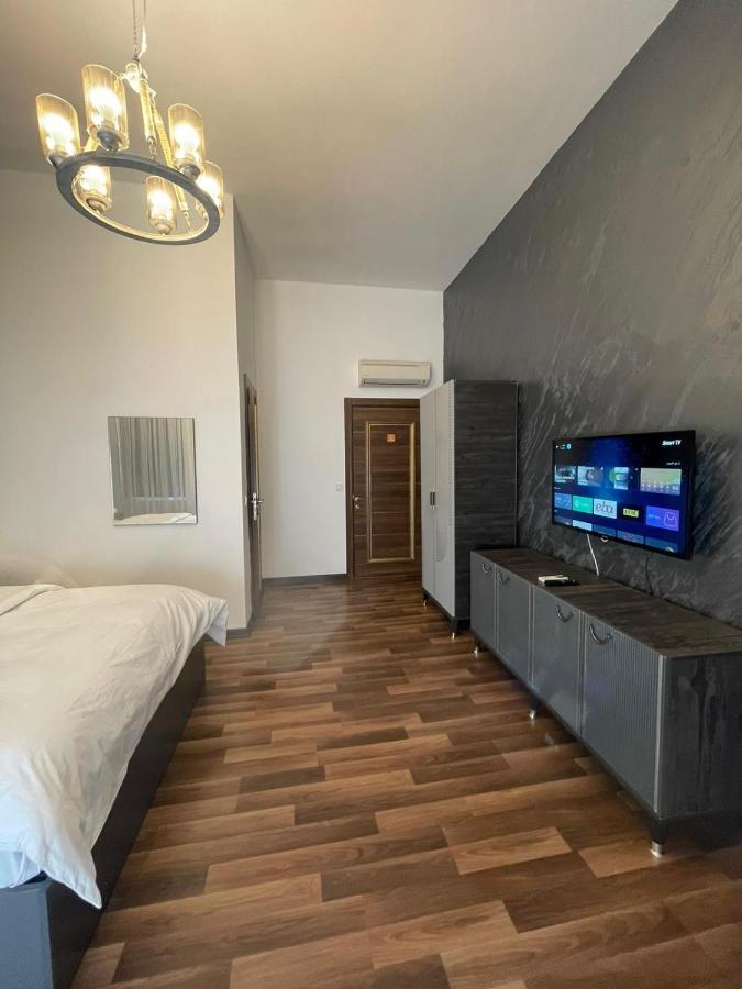 Smf Suites 2 Aparthotel *
