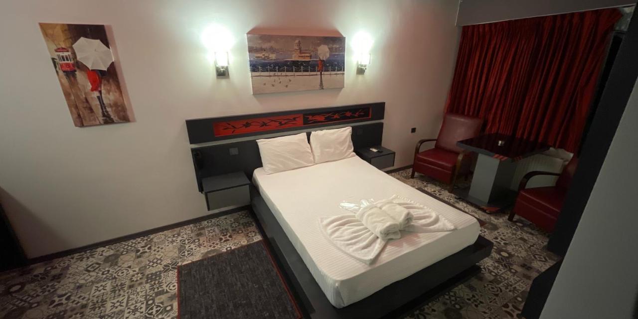 Lider Hotel *