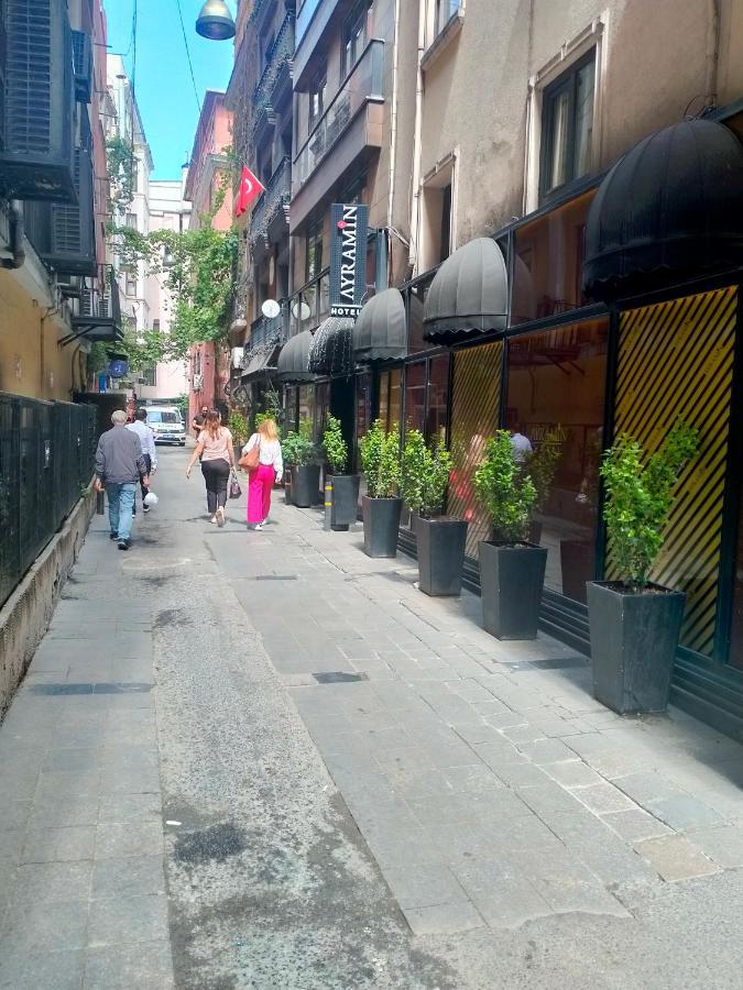 2 Bedrooms Area Located 1floor * İstanbul