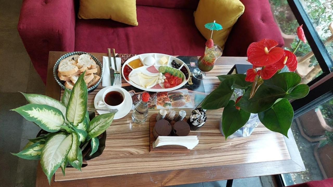 Paris Cafe Restaurant Hotel Istanbul