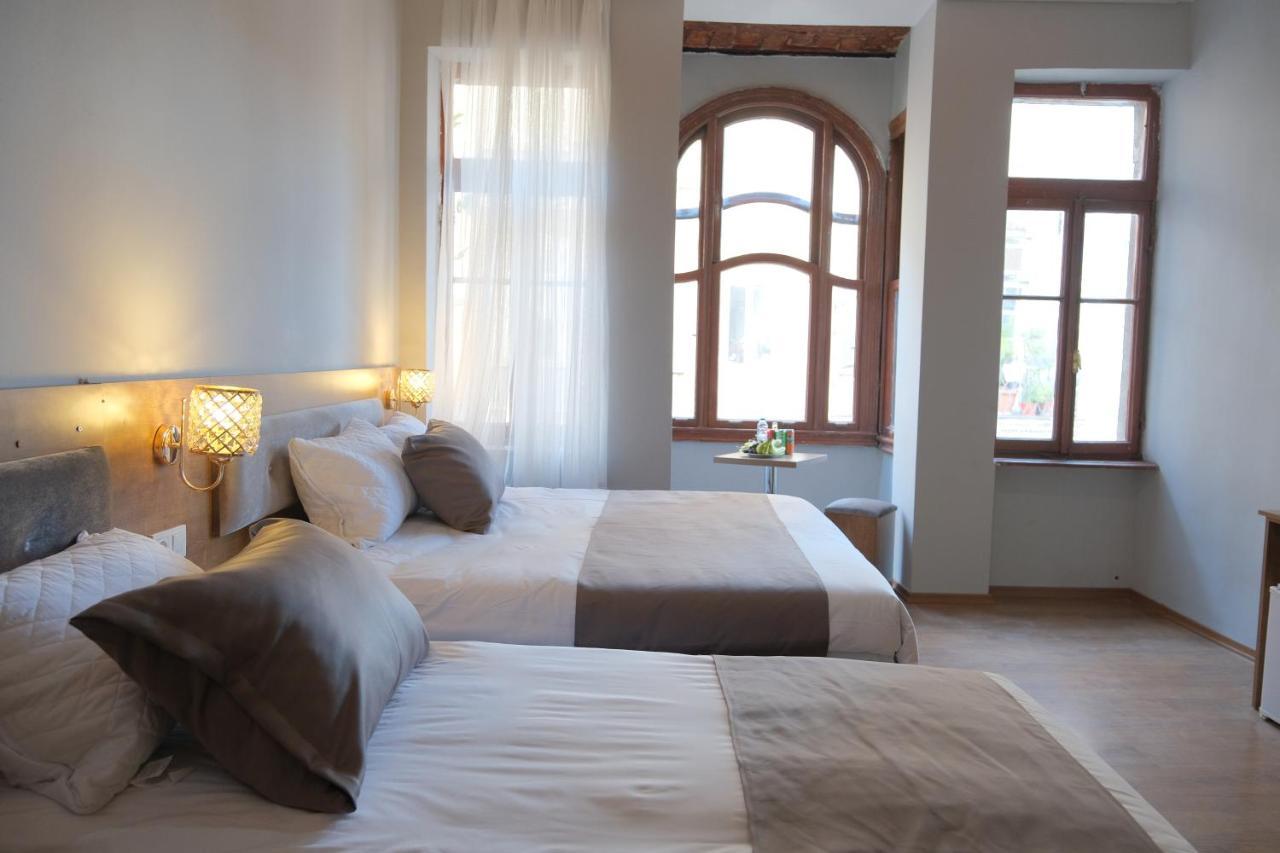 Otel Adamantides