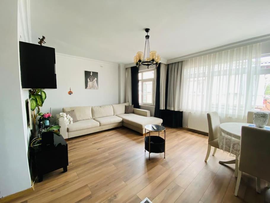 Bosphorus In The Center Of Besiktas Apartment