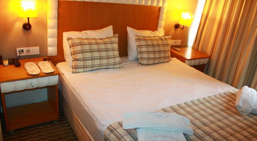 Alyon Hotel