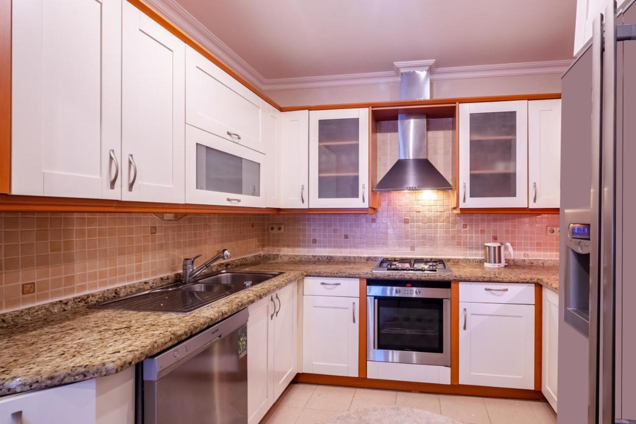 Chic Flat With Balcony Near Moda Shore Apartment Istanbul
