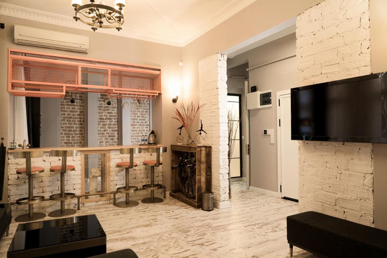 Apartment Flat With Turkish Hammam And Bar In Beyoglu *