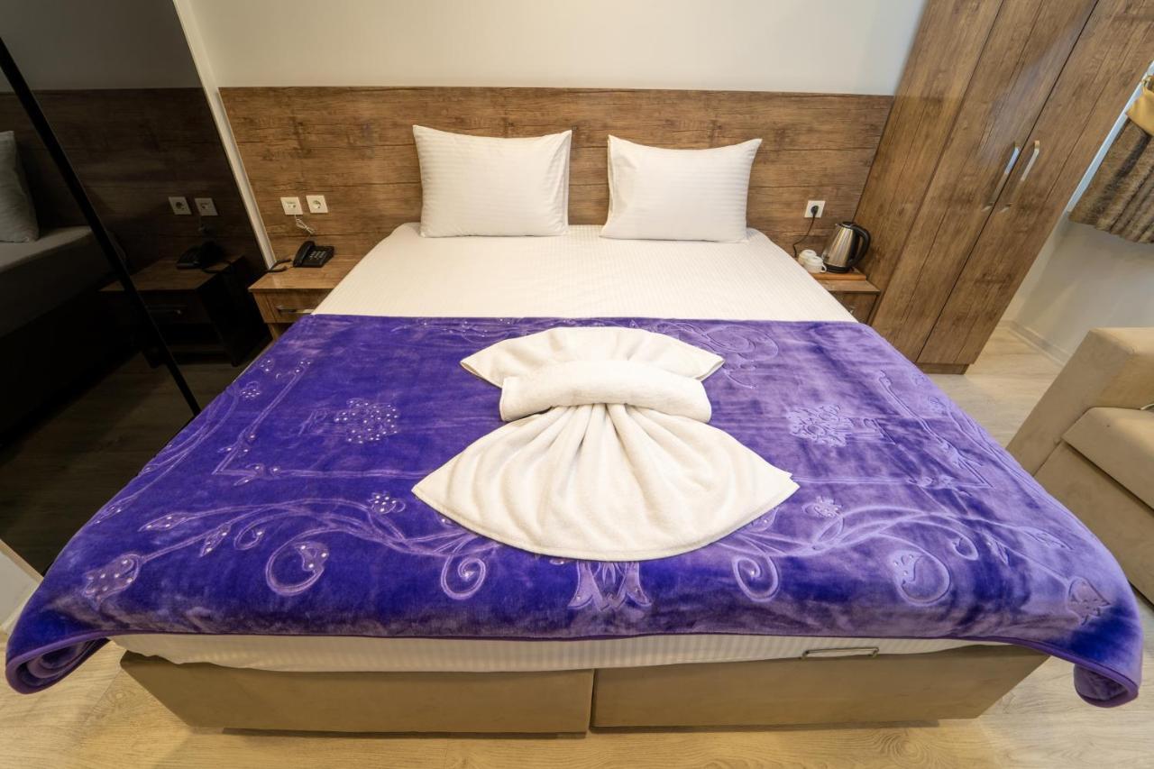 Zin Hotel 3*