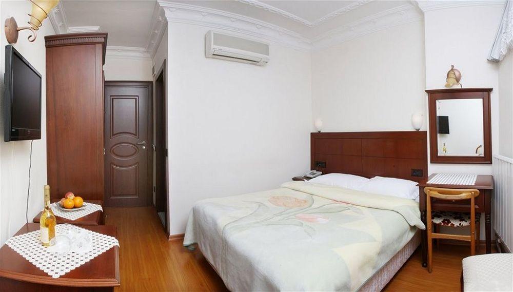 Ada Hotel 3*