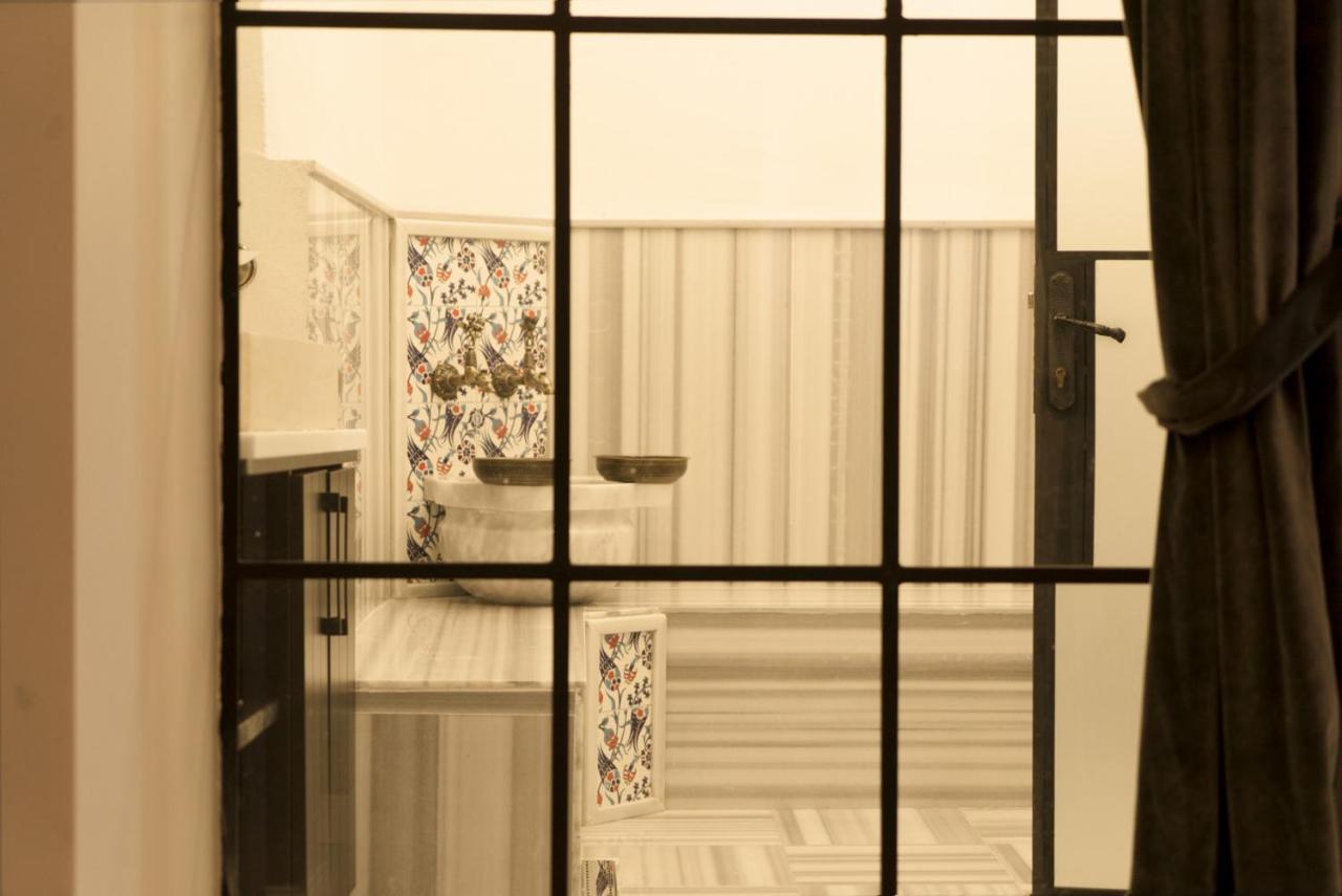 Flat With Turkish Hammam And Bar In Beyoglu Istanbul