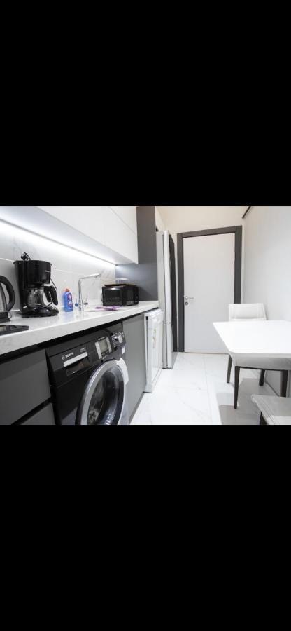 Right Next To The Cevahirshopping Center Apartment