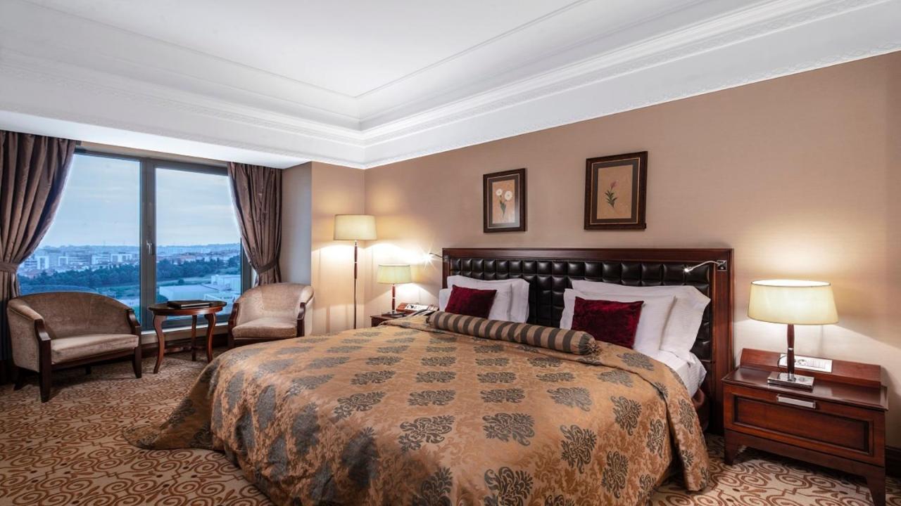 Crowne Plaza By Ihg 5*