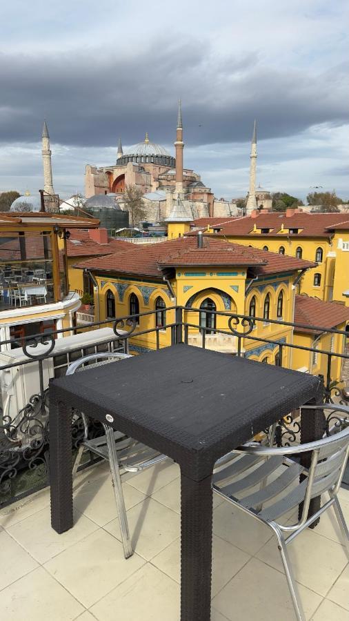Oda ve Kahvaltı Terrace