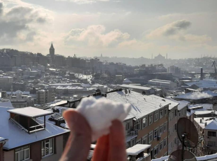 Deniz Manzarasi, Marti Sesleri Esliginde * Istanbul