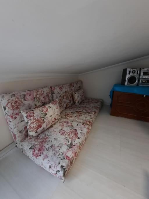 Apartment Deniz Manzarasi, Marti Sesleri Esliginde *