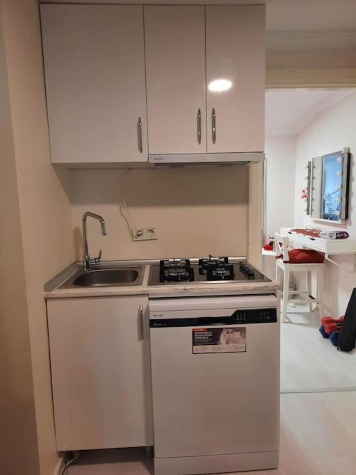 Apartment Deniz Manzarasi, Marti Sesleri Esliginde