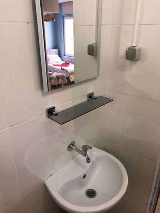 Central Apartament 4' Galata Tower Granbazaar 2' Sea 4' Ferry/metro/tram *