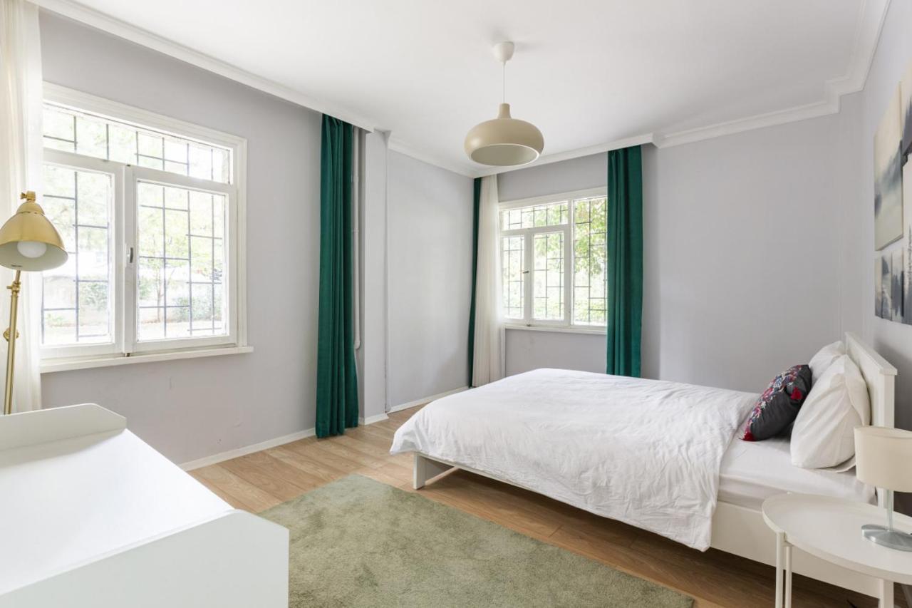 Outstanding Flat With Stylish Interior And Excellent Location Close To Shopping Malls In Sisli Apartment