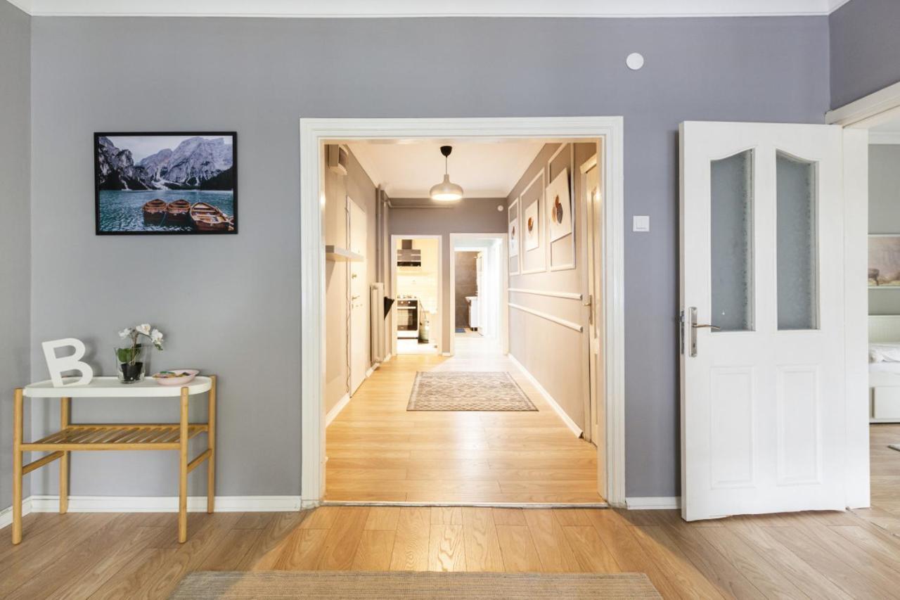 Outstanding Flat With Stylish Interior And Excellent Location Close To Shopping Malls In Sisli Apartment Istanbul