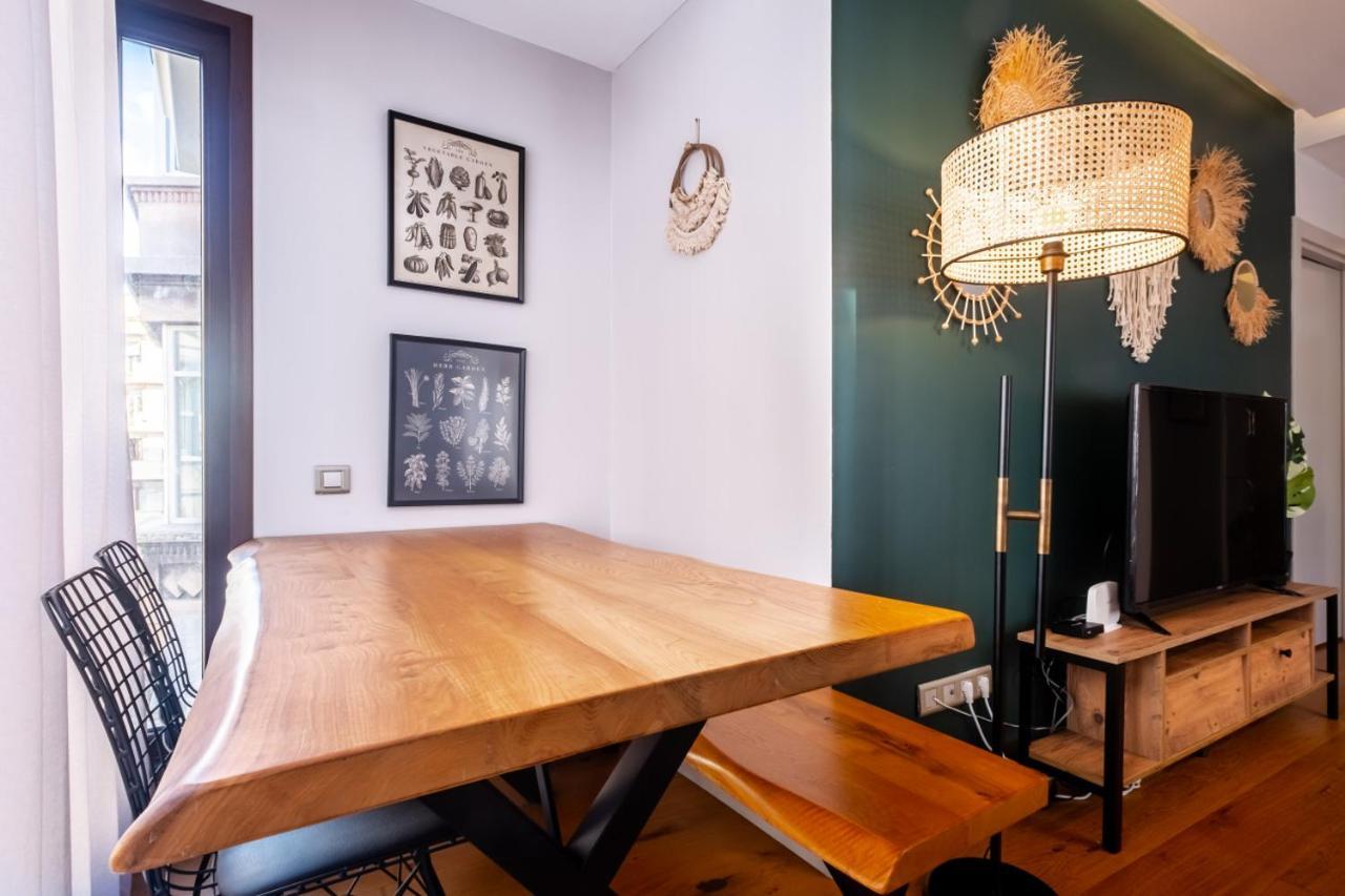 Charming Flat With Location In Nisantasi Apartment