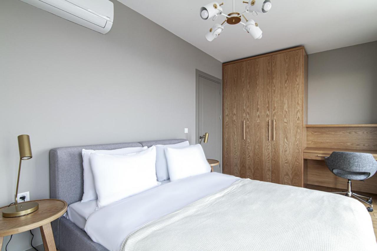 Flat With Panoramic Bosphorus View In Cihangir Daire