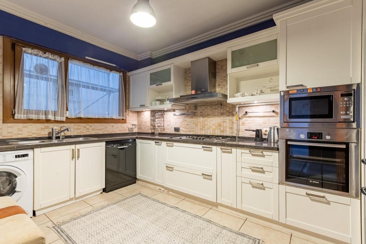 Apartment Delightful Flat With Bosphorus View In Kuzguncuk