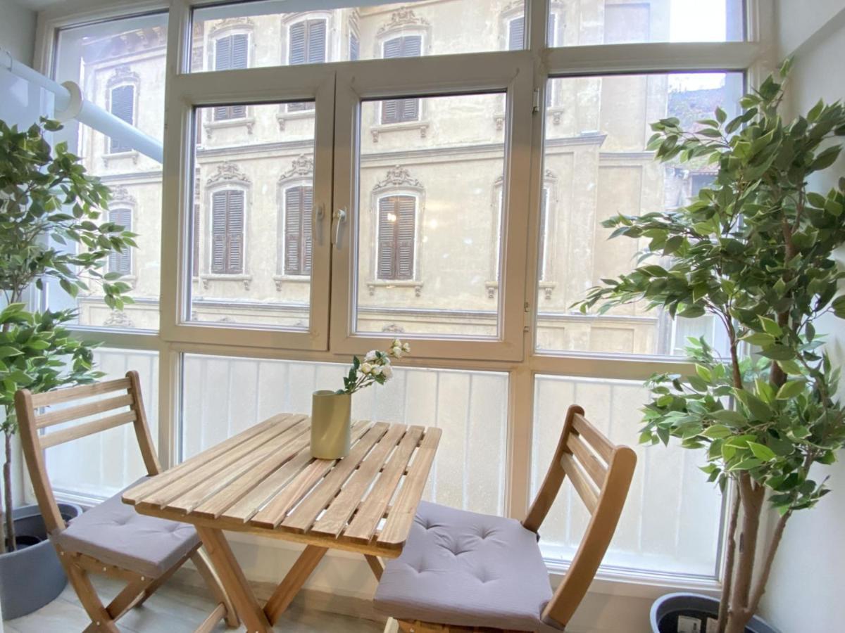 Charming And Central Flat With Balcony In Beyoglu *
