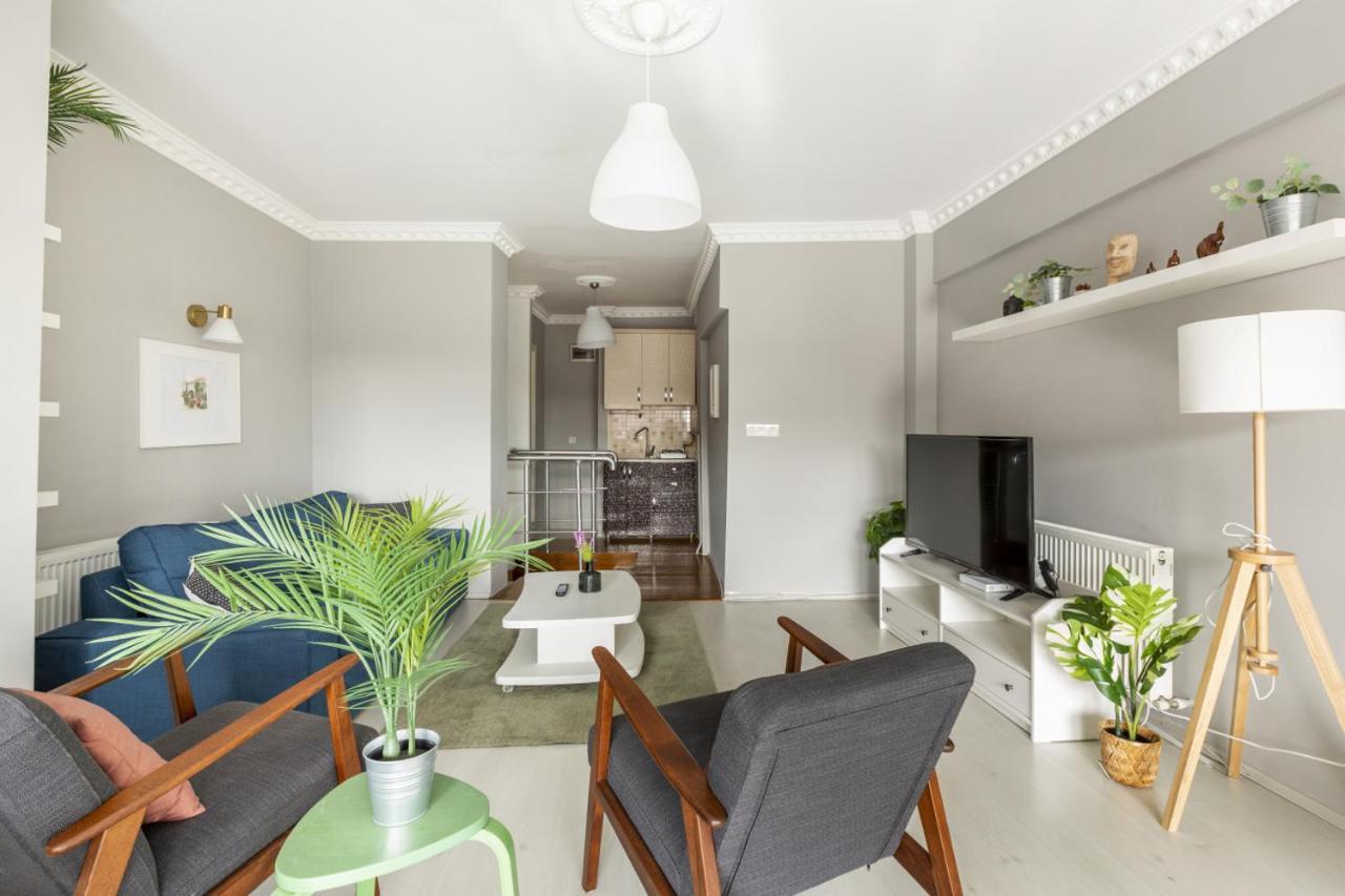 Charming Besiktas Flat With A Lovely Terrace Apartment *