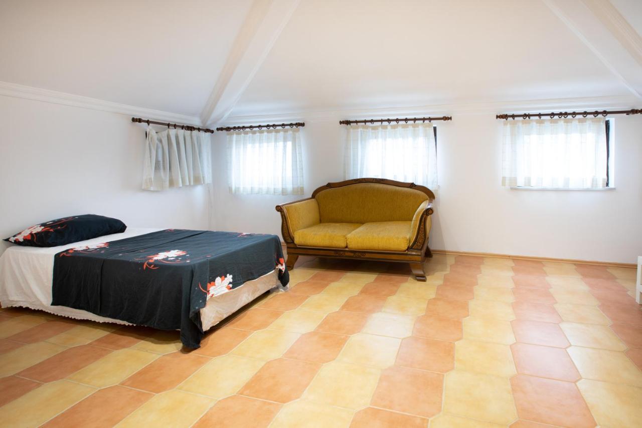 Villa Asil *