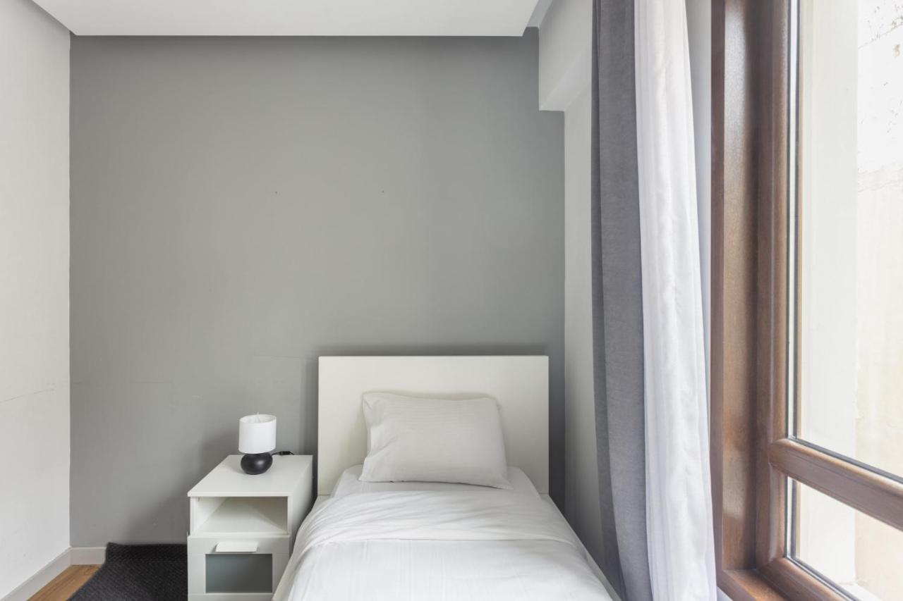 Charming Flat With Location In Nisantasi Apartment