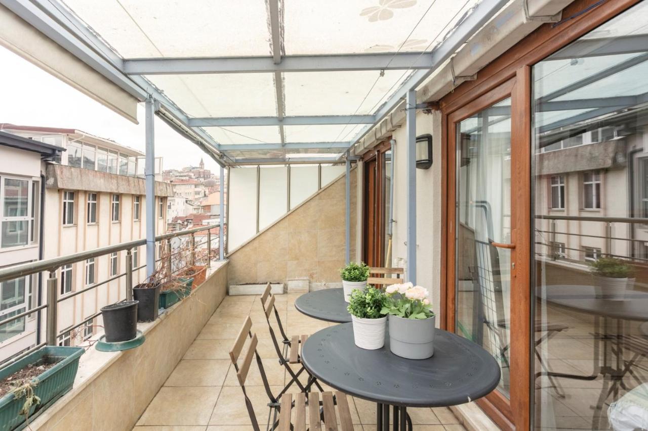 Distinguished Flat 650 M To Galata Tower * Istanbul