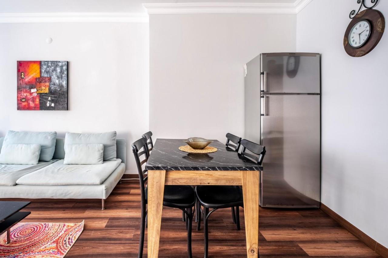 Apartment Sleek Flat 50 M To Bull Statue In Kadikoy *