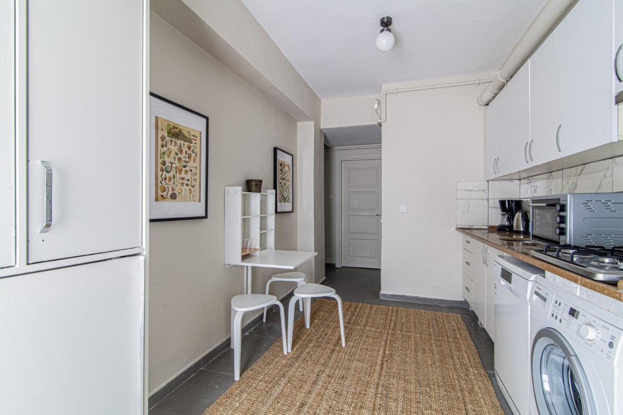 Charming Flat With Backyard Close To Zorlu Center Apartment Istanbul