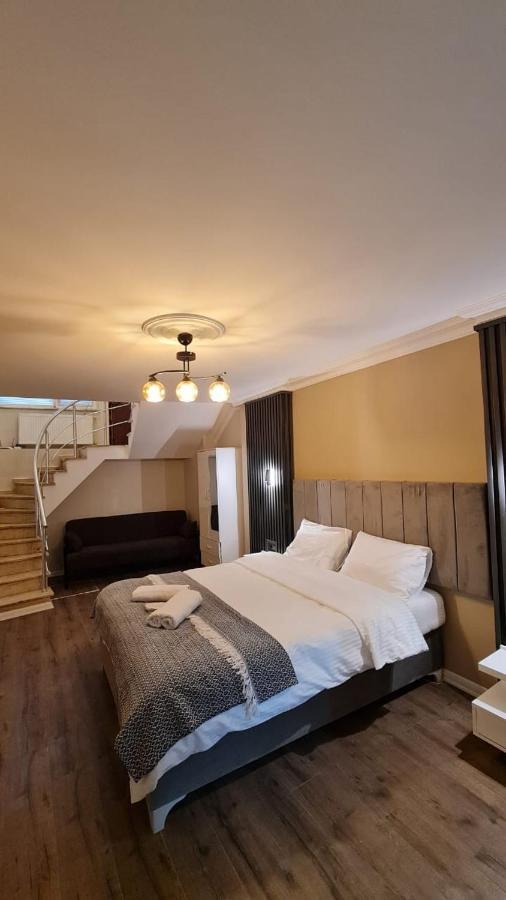 Golden Arrow Suites