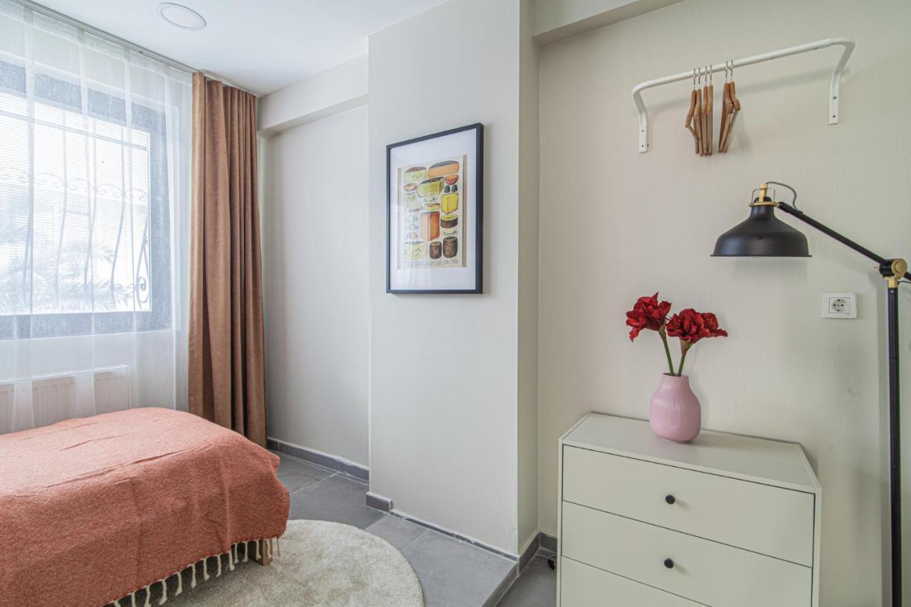 Charming Flat With Backyard Close To Zorlu Center Apartment Istanbul