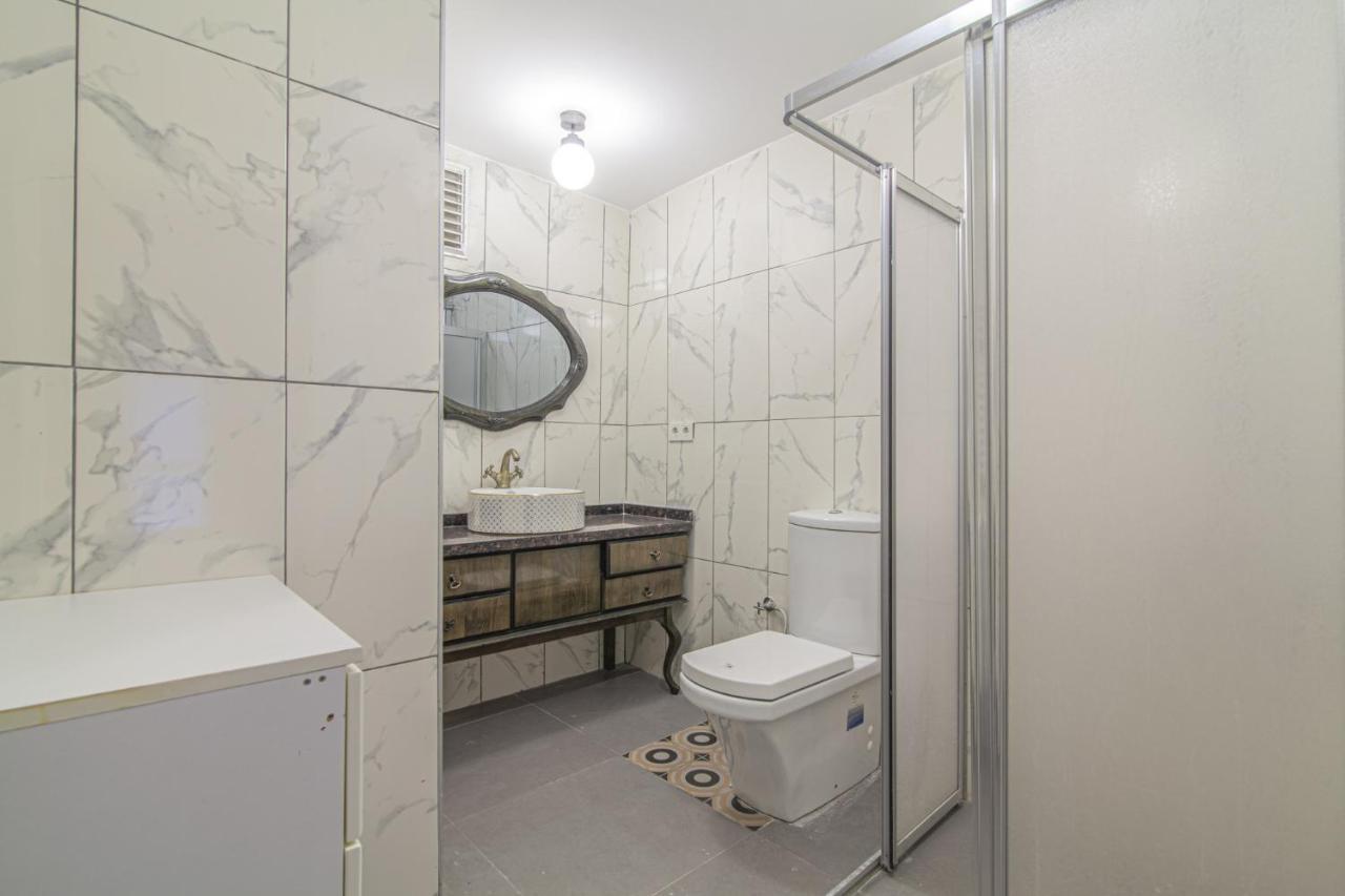 Charming Flat With Backyard Close To Zorlu Center *