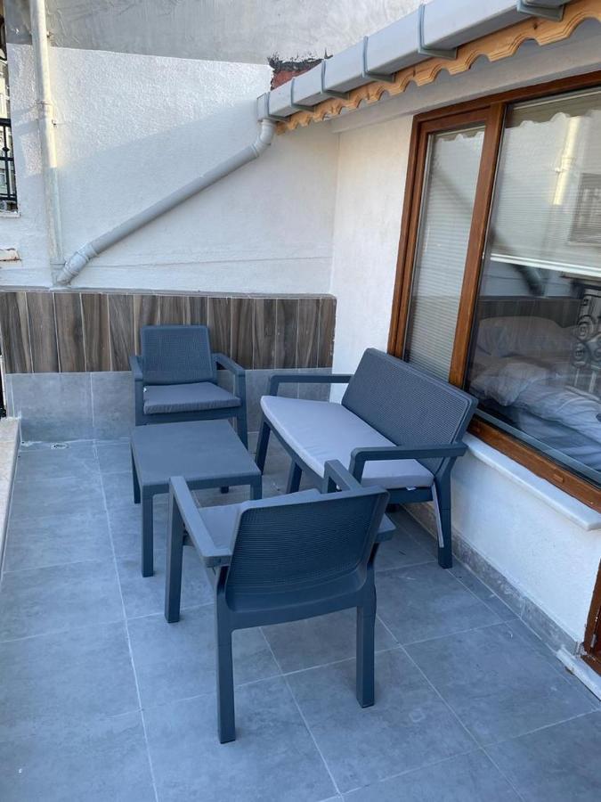 Golden Arrow Suites Apartment