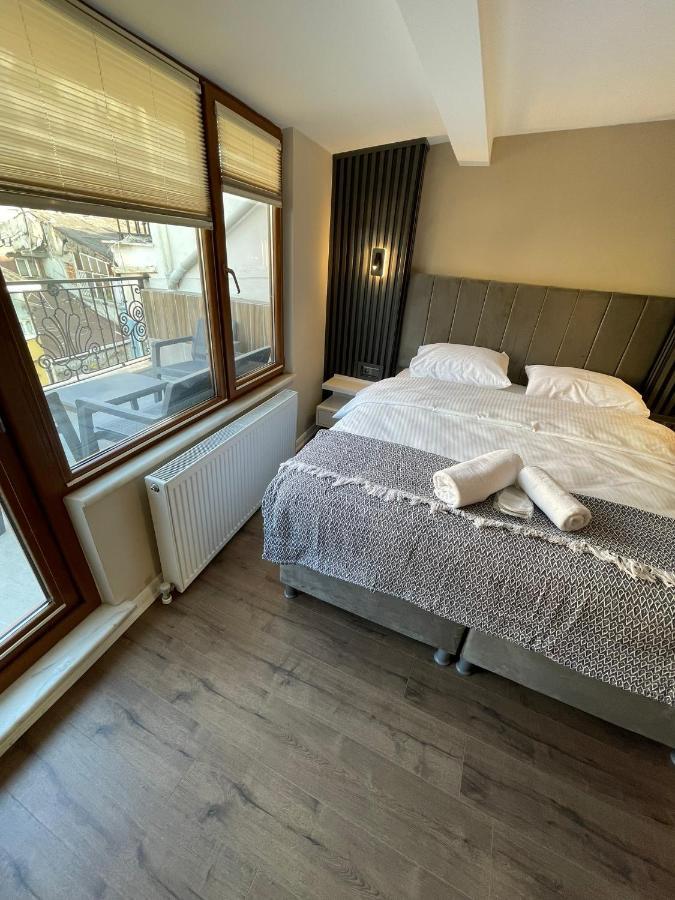 Golden Arrow Suites Apartment