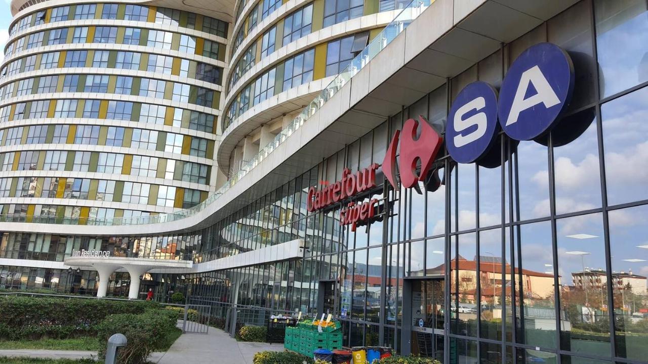 Magneficent Luxury With Pool And Fitnes Apartment Istanbul