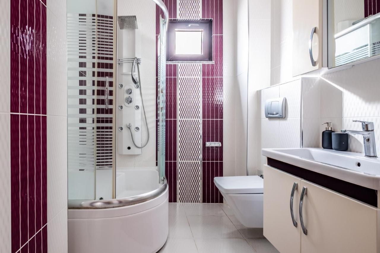 Flat In Maltepe With Balcony Near Shopping Malls Apartment *