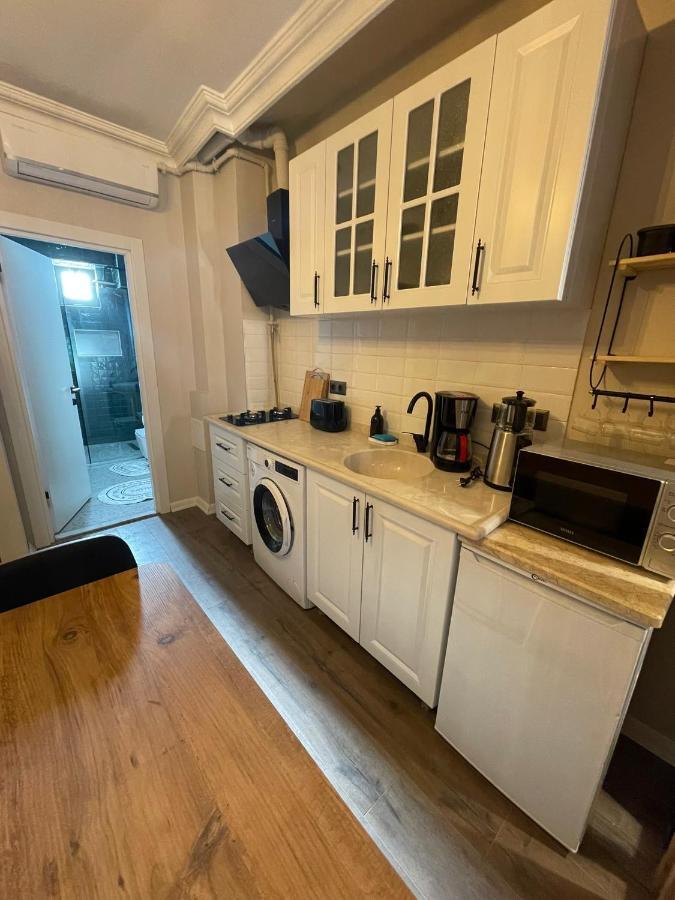 Golden Arrow Suites Apartment