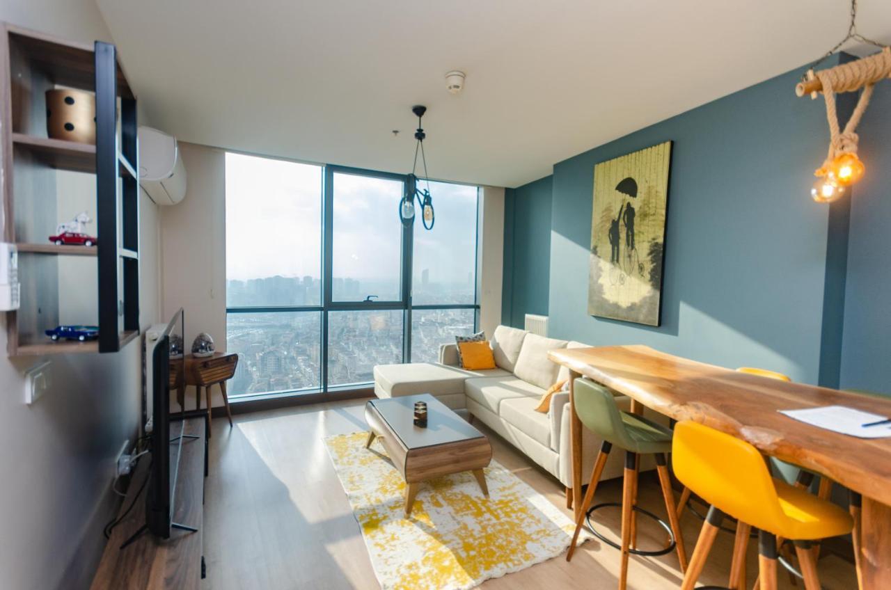 Stylish Flat-eagle Eye For Istanbul