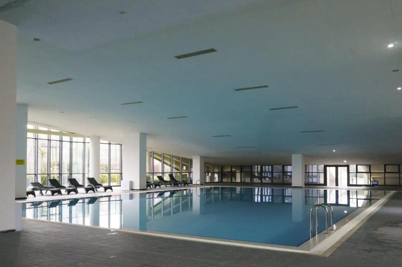 Magneficent Luxury With Pool And Fitnes Apartment *