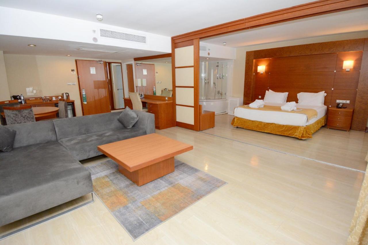 Hotel By Ihg