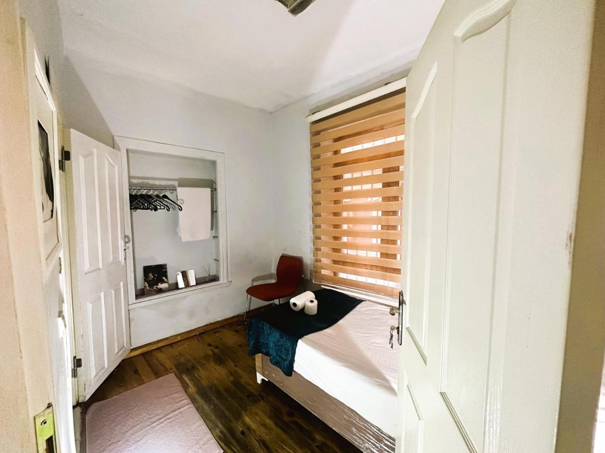 Frame Apartment