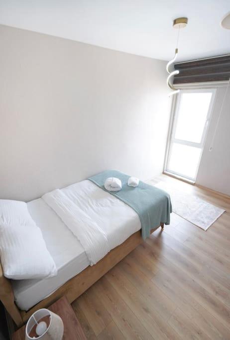 Apartment Two Bedroom King Deluxe Is9 *