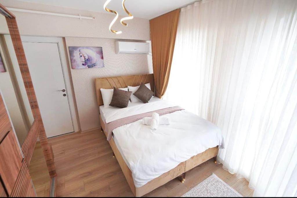 Two Bedroom King Deluxe Is9 *