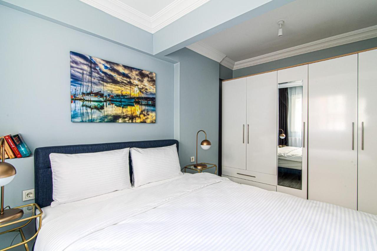 Flat Near Taksim Square With Balcony Apartment