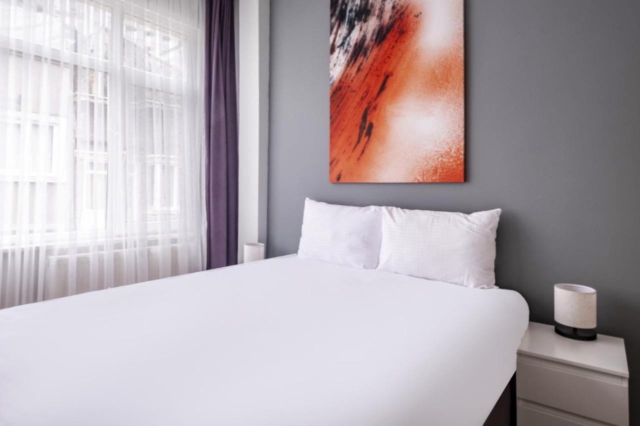 Sleek Flat With Excellent View In Cihangir *