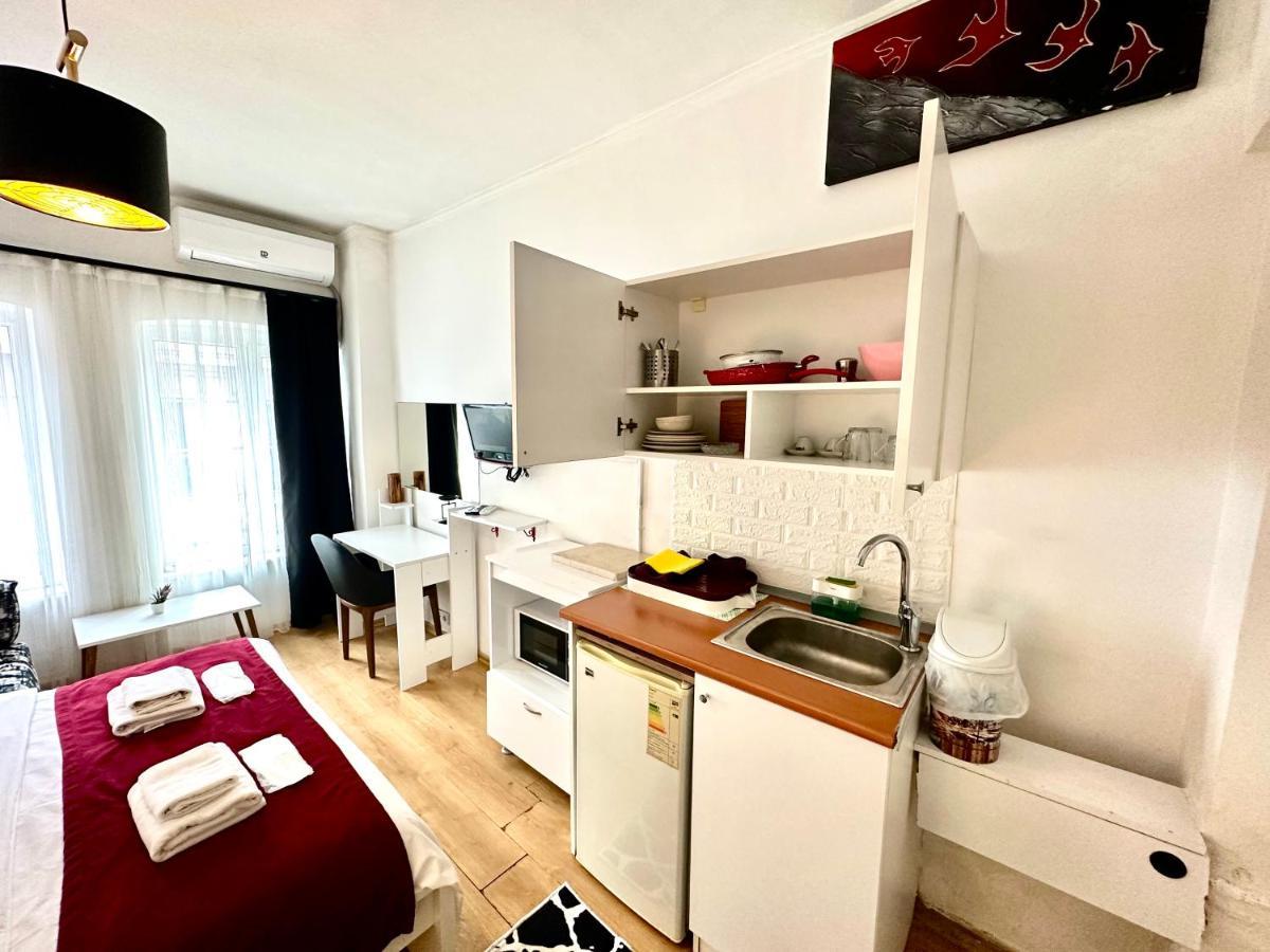 Aram Galata Suites *